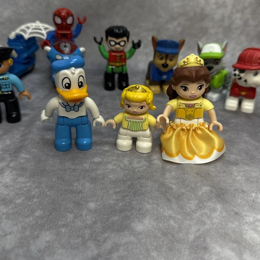 Lego duplo figures